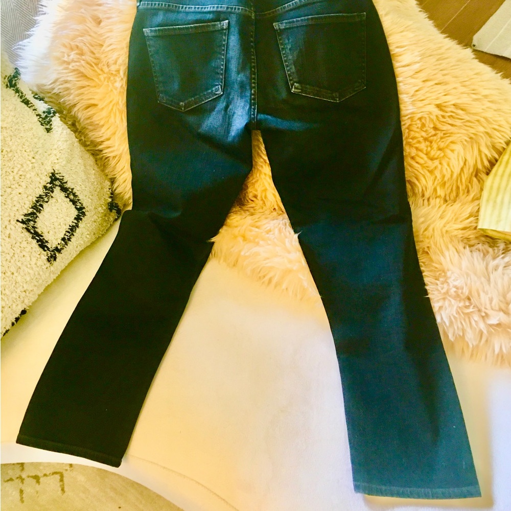 Citizens of Humanity, Emerson slim boyfriend jeans, size 28. Low rise , cropped.